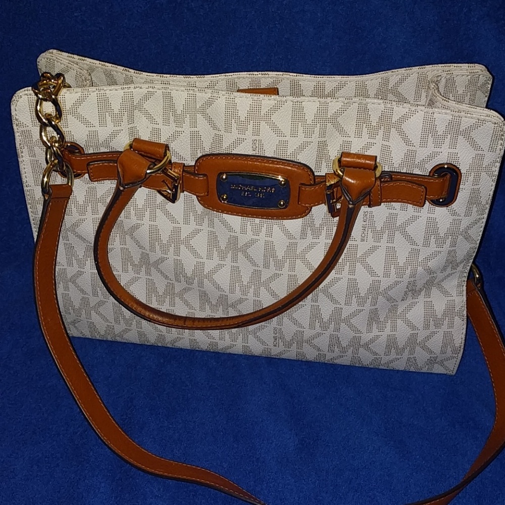 Michael kors signature satchel